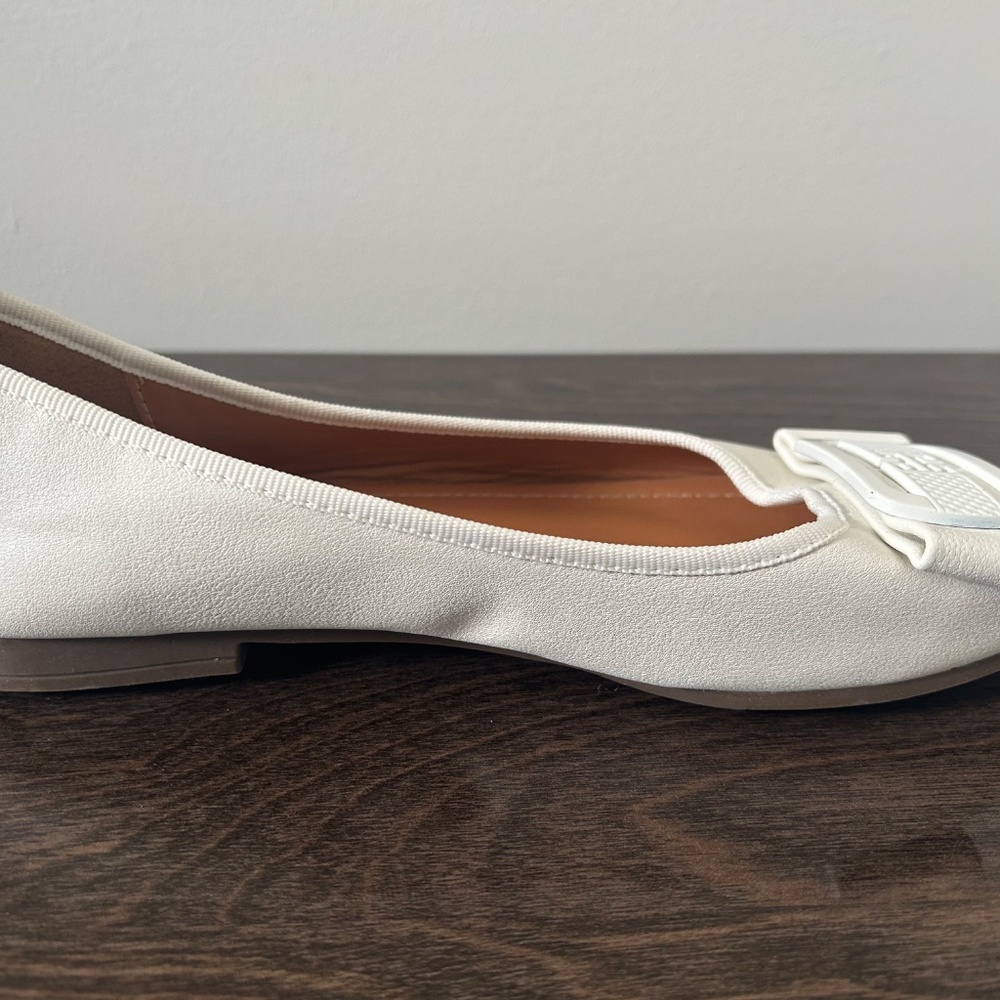 White ballerina - Picture 3 of 4